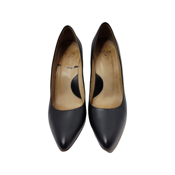 John Fluevog Black Leather Pumps Sz 10 - Picture 2 of 7